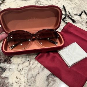 🕶️ GUCCI sunglasses 🕶️ NWOT, worn one time